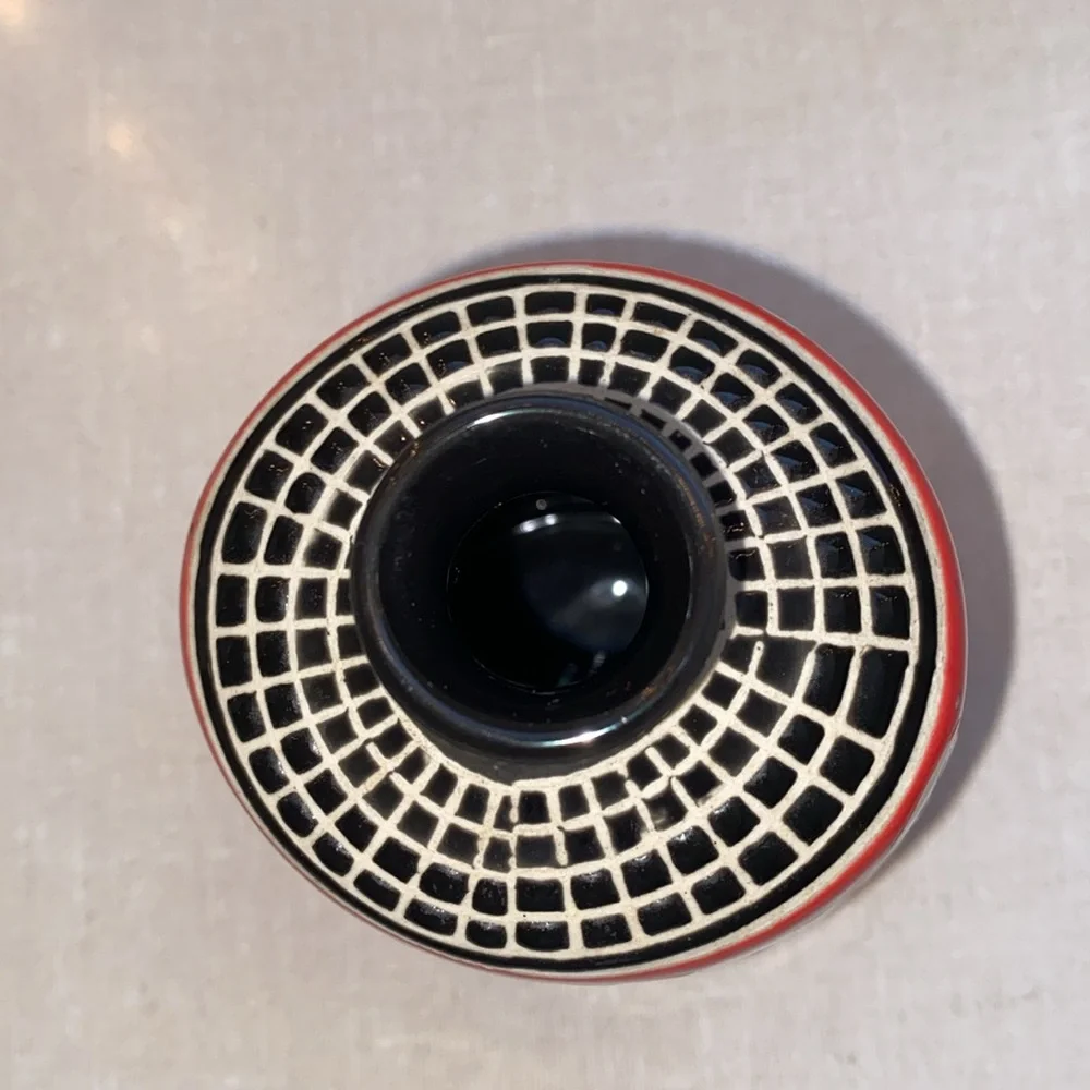 Pier‎ 1 Imports Oriental Boho style Bud Vase red black white